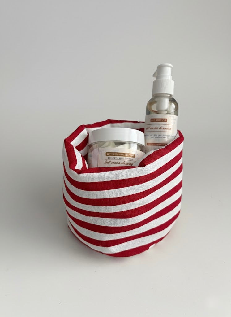 Vanity bucket pouch red & white